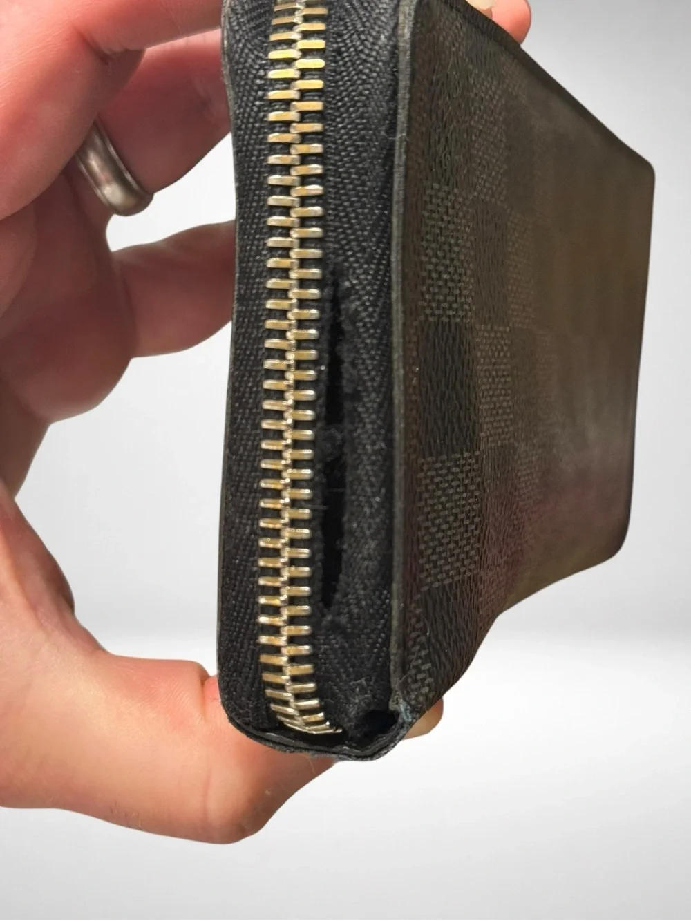 Louis Vuitton Damier Graphite Zip Around Long Wallet Black Gray Made in Spain